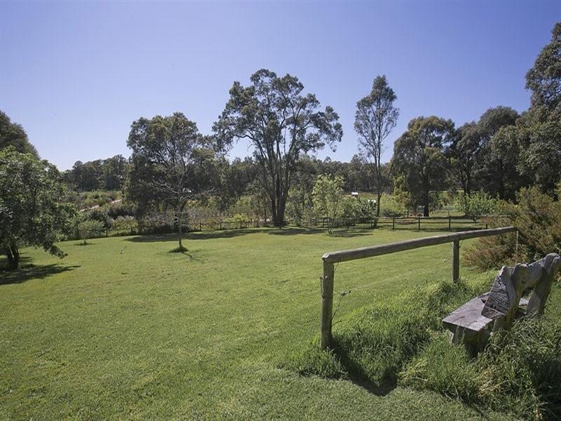 62 Valencia Road, Carmel WA 6076