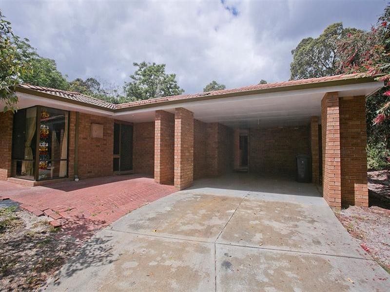 327 Lesmurdie Road, Lesmurdie WA 6076