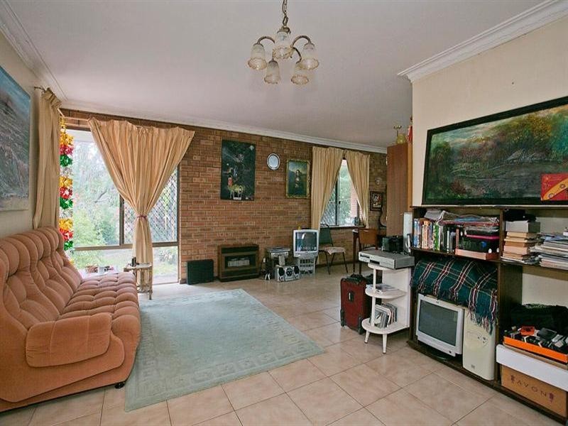 327 Lesmurdie Road, Lesmurdie WA 6076