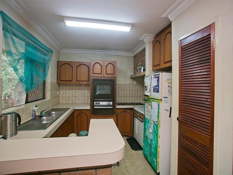 327 Lesmurdie Road, Lesmurdie WA 6076