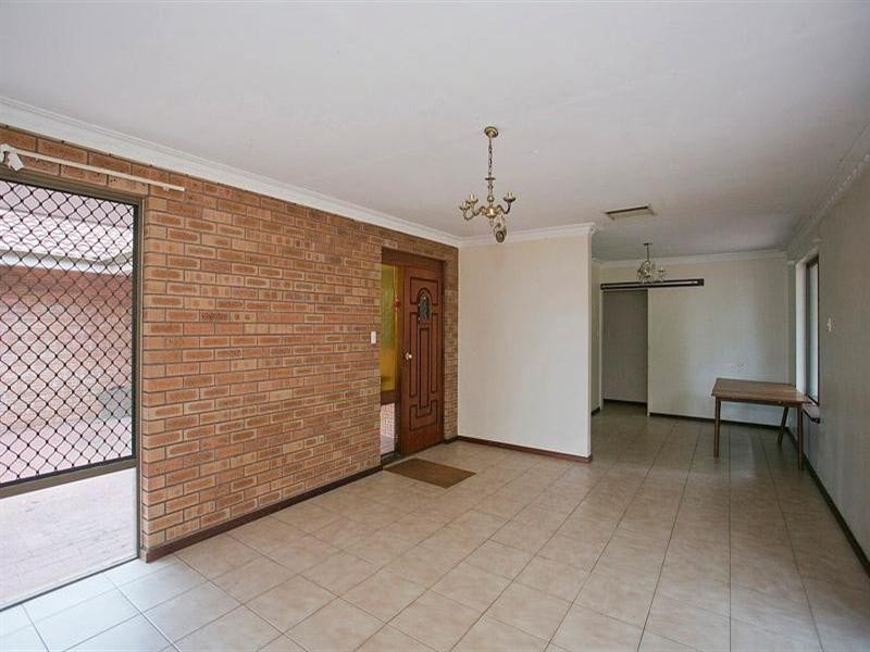 327 Lesmurdie Road, Lesmurdie WA 6076