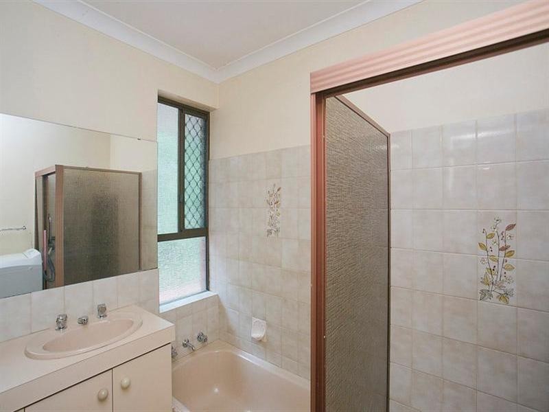 327 Lesmurdie Road, Lesmurdie WA 6076