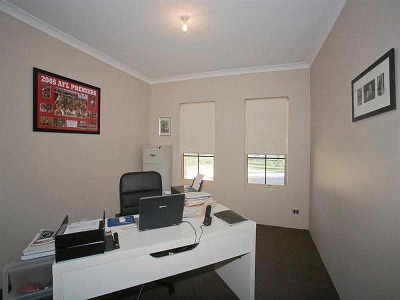 1 Rootes Road, Lesmurdie WA 6076