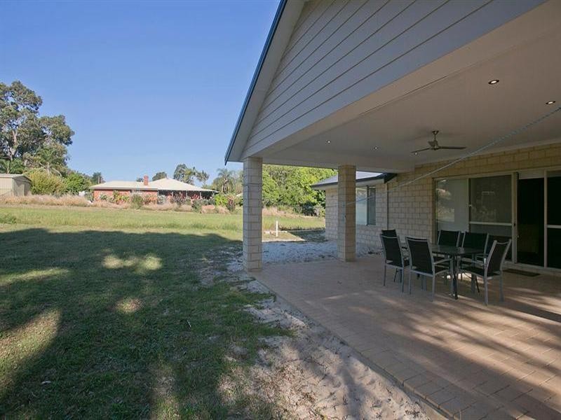 1 Rootes Road, Lesmurdie WA 6076