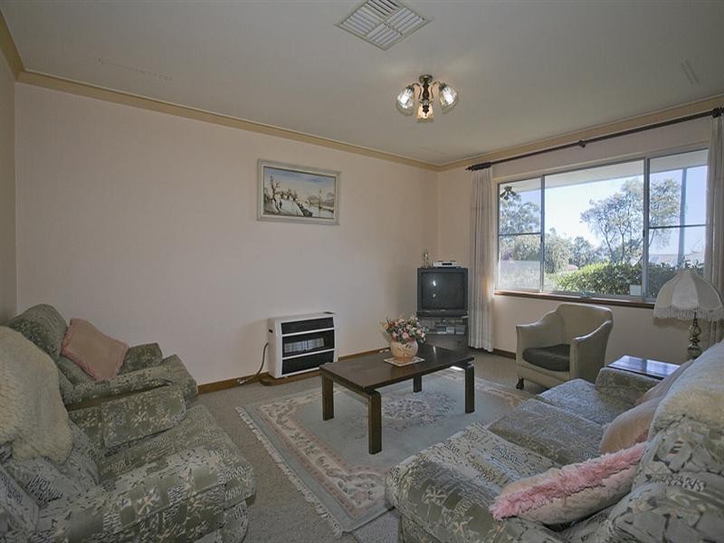 10 Anne Avenue, Walliston WA 6076