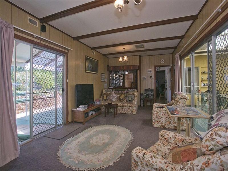 3 Schmitt Road, Kalamunda WA 6076