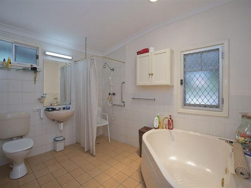 3 Schmitt Road, Kalamunda WA 6076