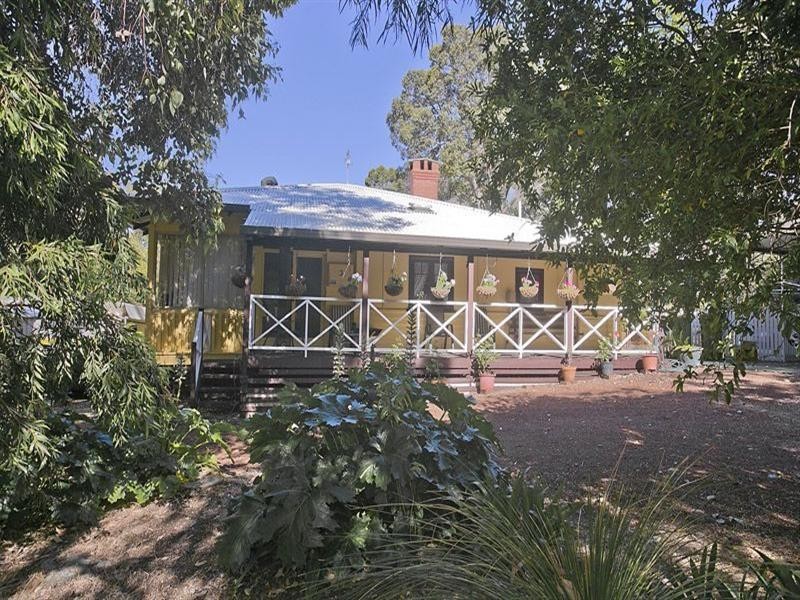 3 Schmitt Road, Kalamunda WA 6076