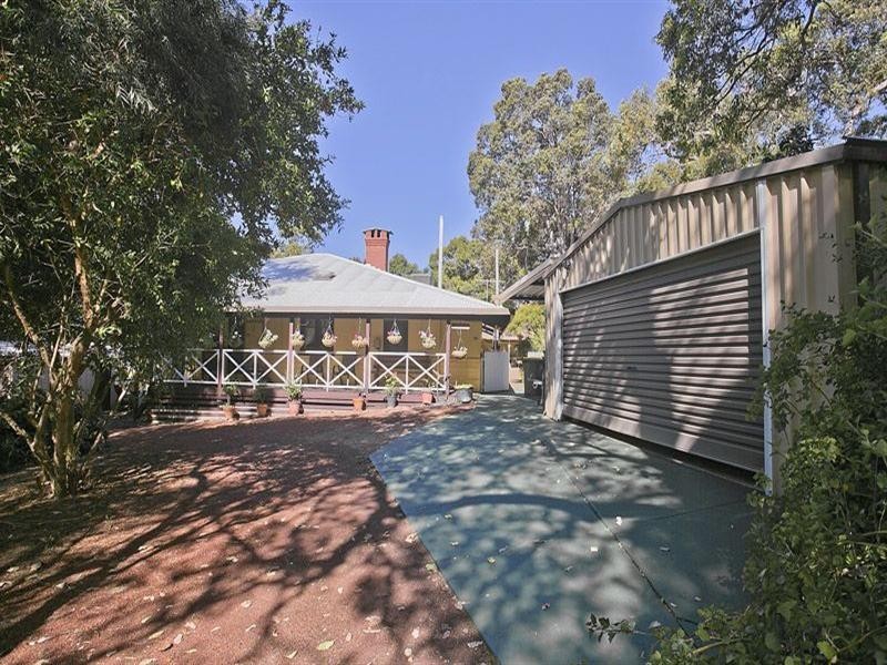 3 Schmitt Road, Kalamunda WA 6076