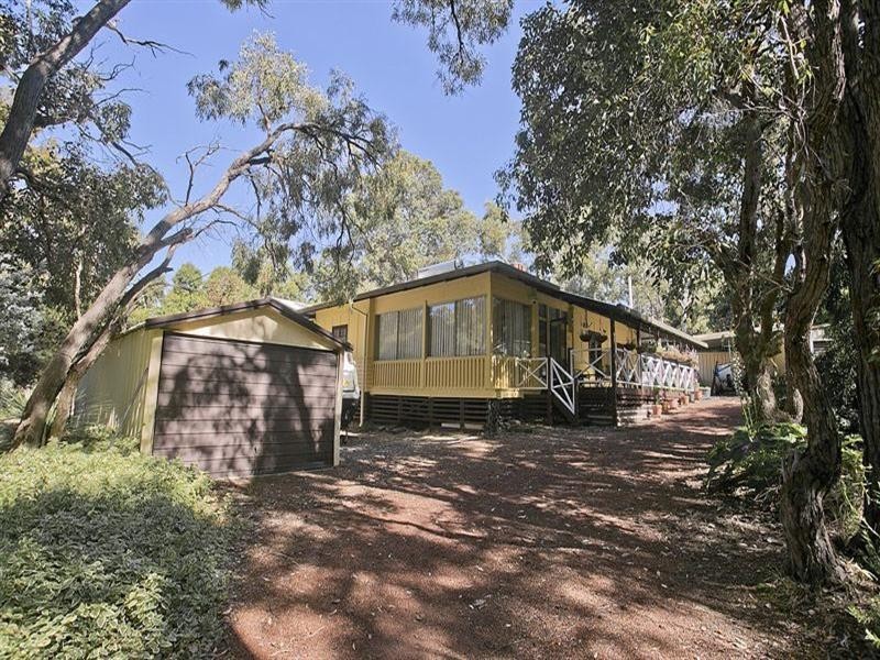3 Schmitt Road, Kalamunda WA 6076