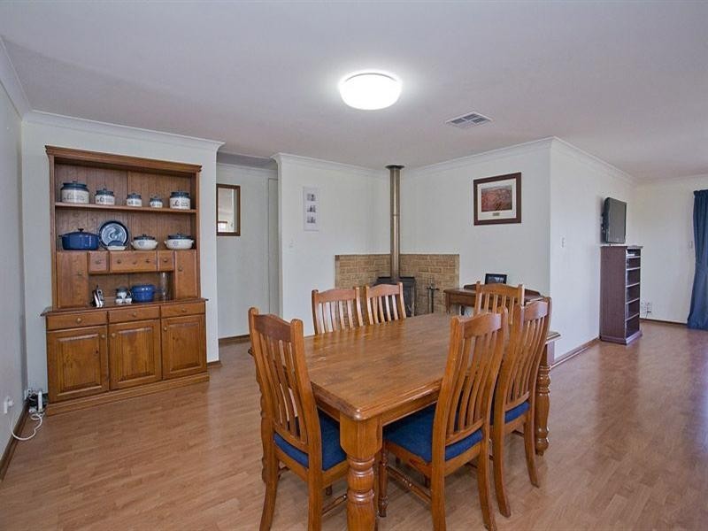 5 Balmain Road, Greenmount WA 6056