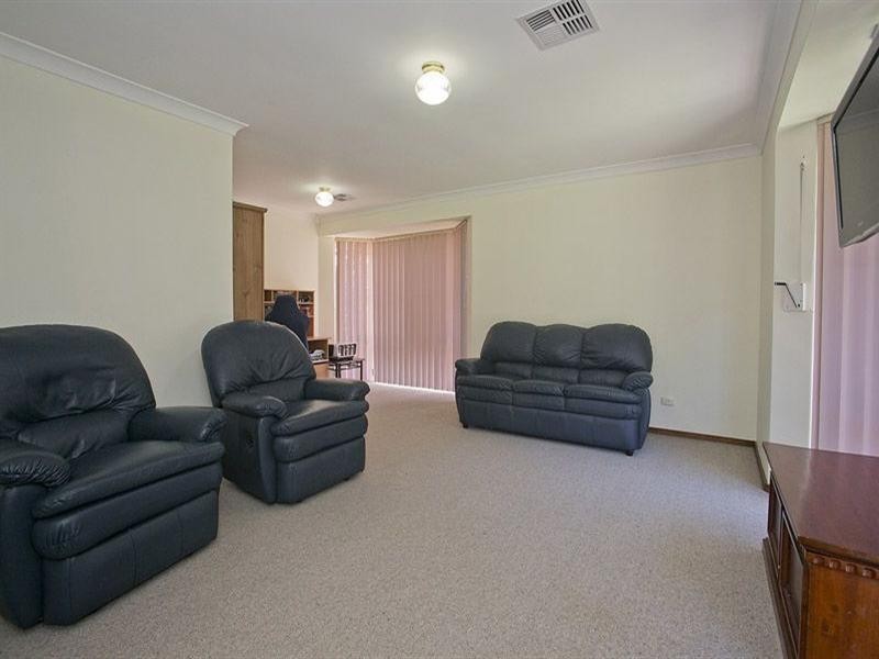 5 Balmain Road, Greenmount WA 6056