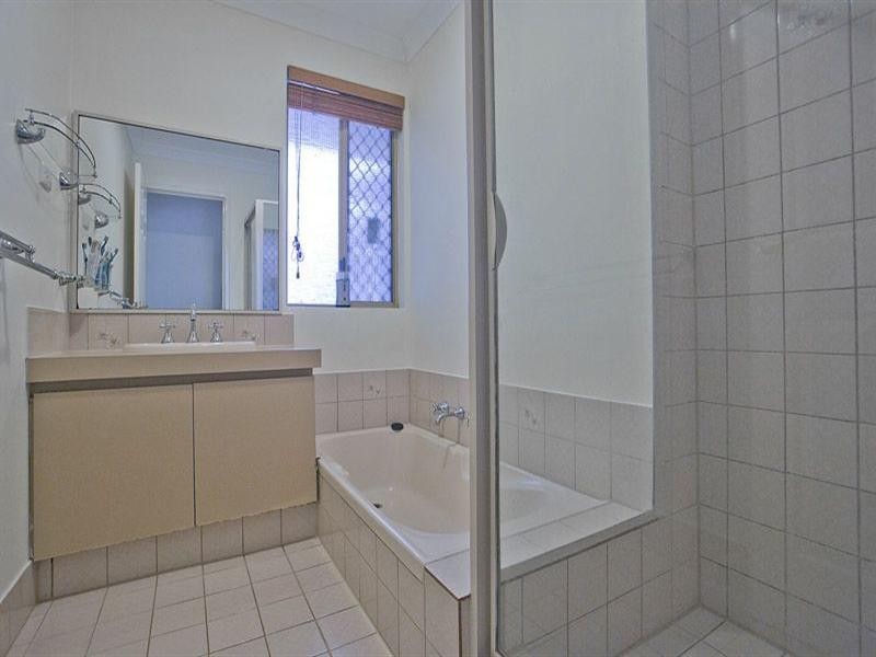 5 Balmain Road, Greenmount WA 6056