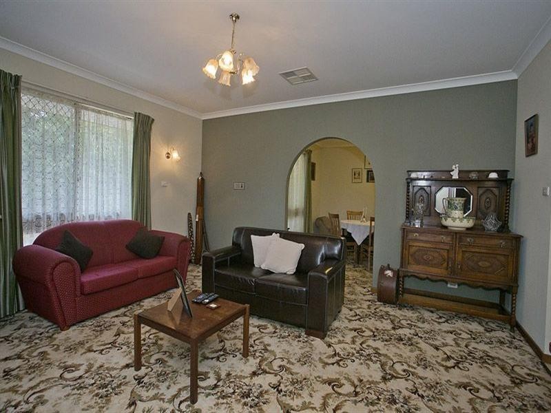 40 Robins Road, Kalamunda WA 6076