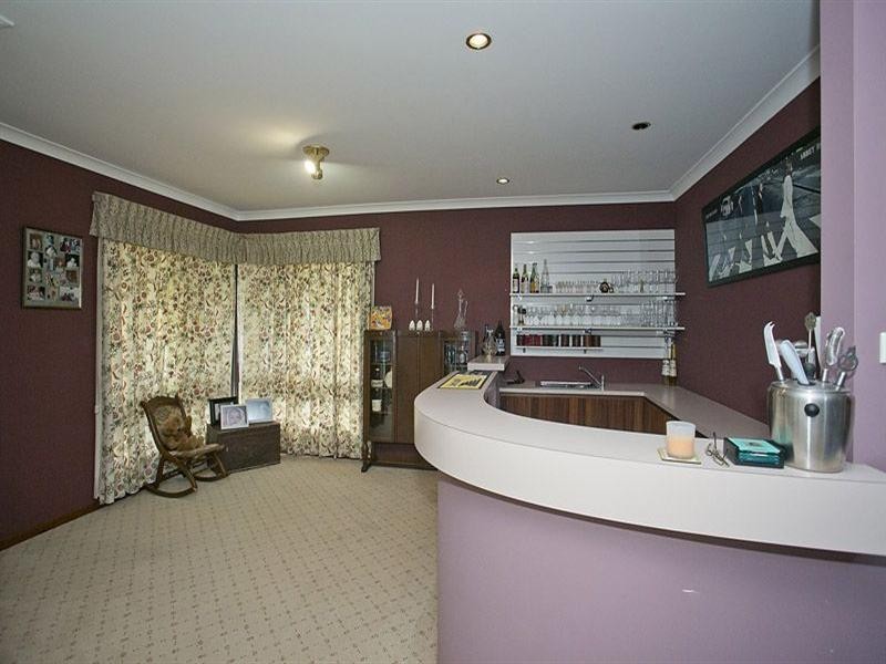 40 Robins Road, Kalamunda WA 6076