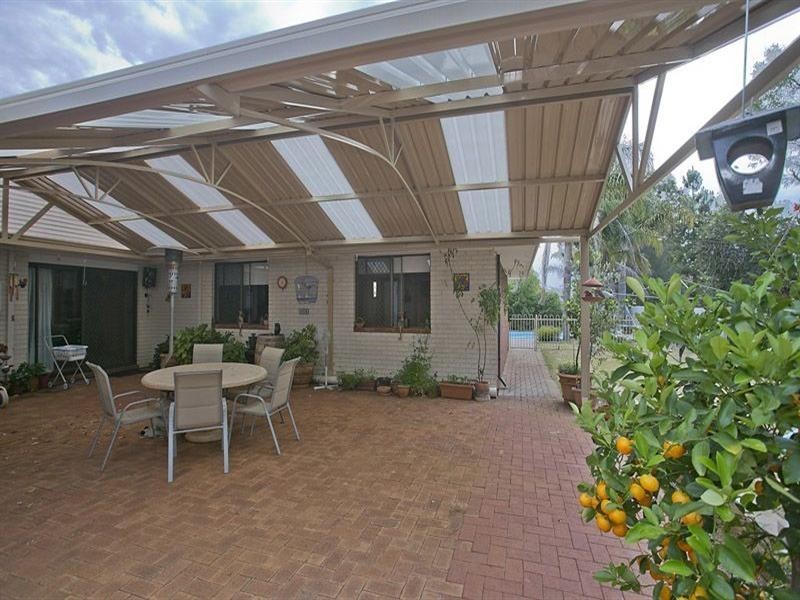 40 Robins Road, Kalamunda WA 6076