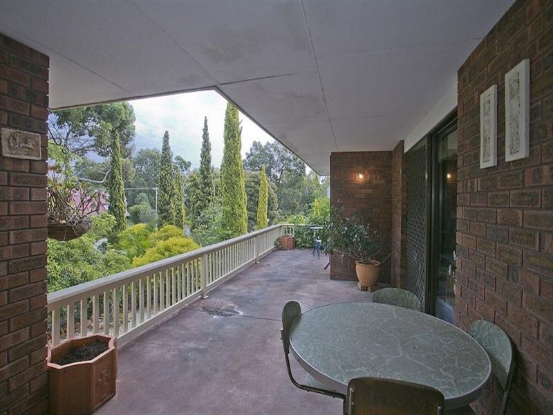 40 Robins Road, Kalamunda WA 6076