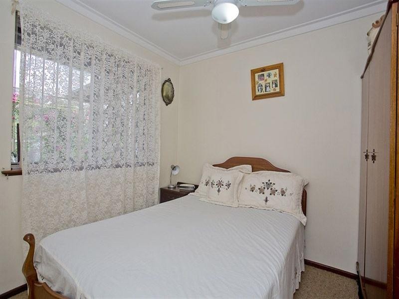 16 Landers Road, Lesmurdie WA 6076