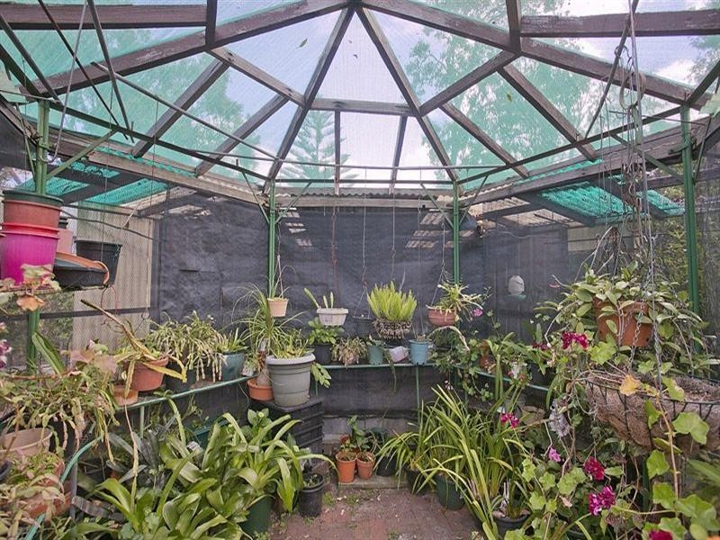 16 Landers Road, Lesmurdie WA 6076