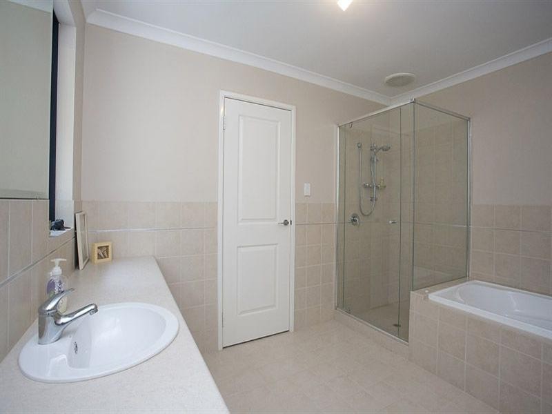 25 Zamia Road, Gooseberry Hill WA 6076