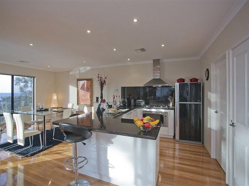 19 Graham Road, Gooseberry Hill WA 6076