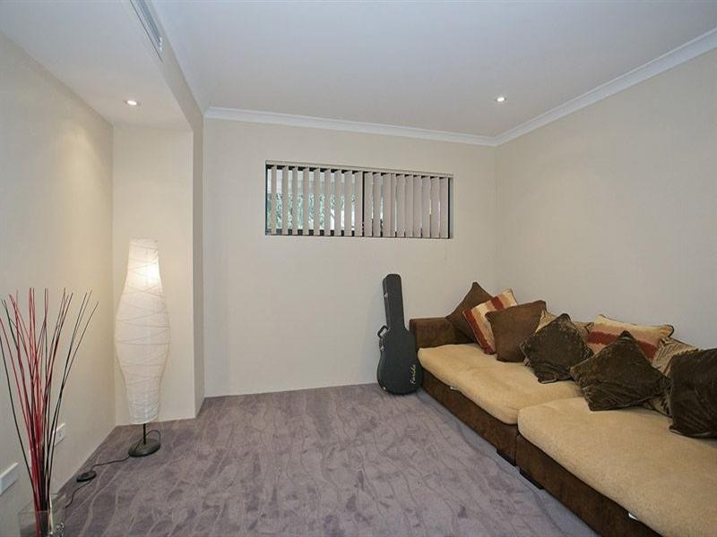 19 Graham Road, Gooseberry Hill WA 6076