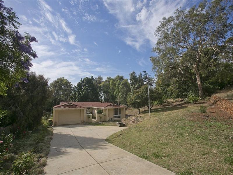 5 Jones Street, Kalamunda WA 6076