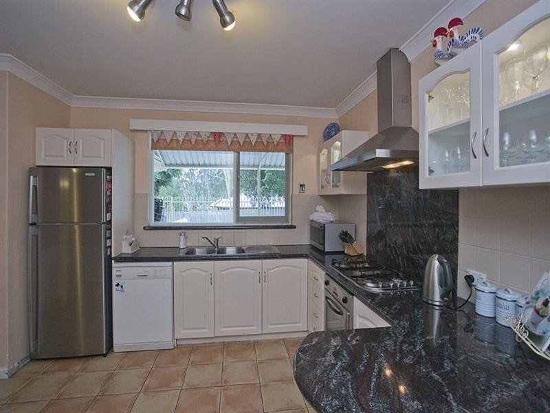 5 Jones Street, Kalamunda WA 6076