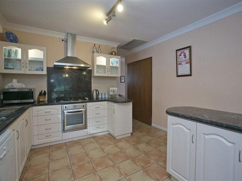 5 Jones Street, Kalamunda WA 6076