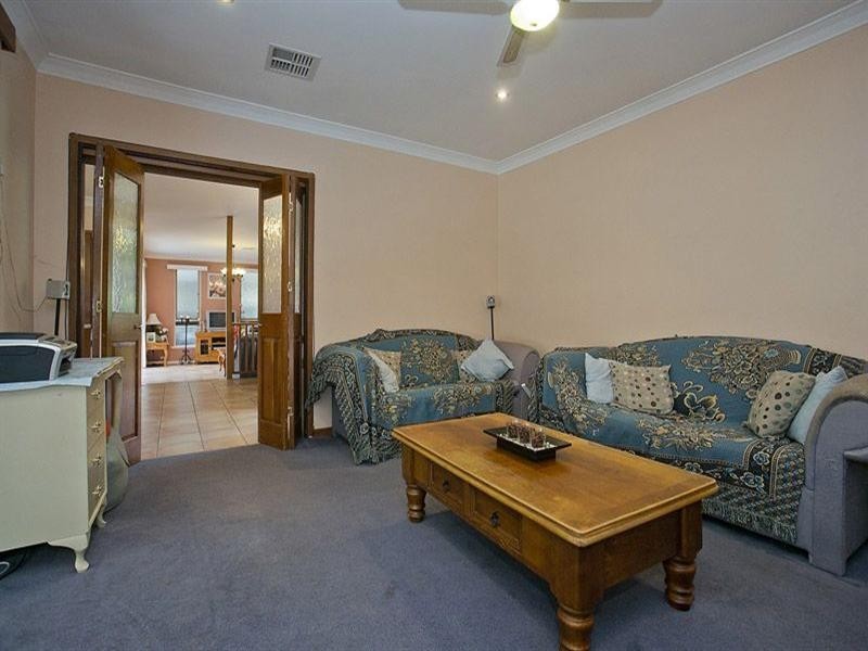 5 Jones Street, Kalamunda WA 6076