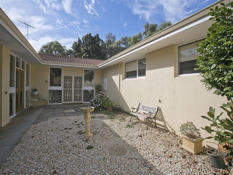 5 Jones Street, Kalamunda WA 6076