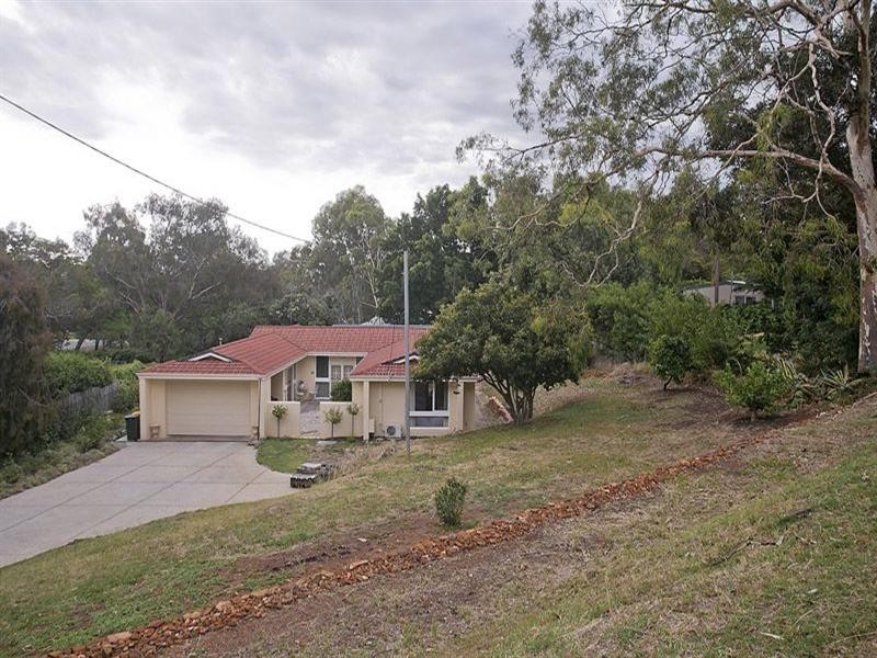 5 Jones Street, Kalamunda WA 6076