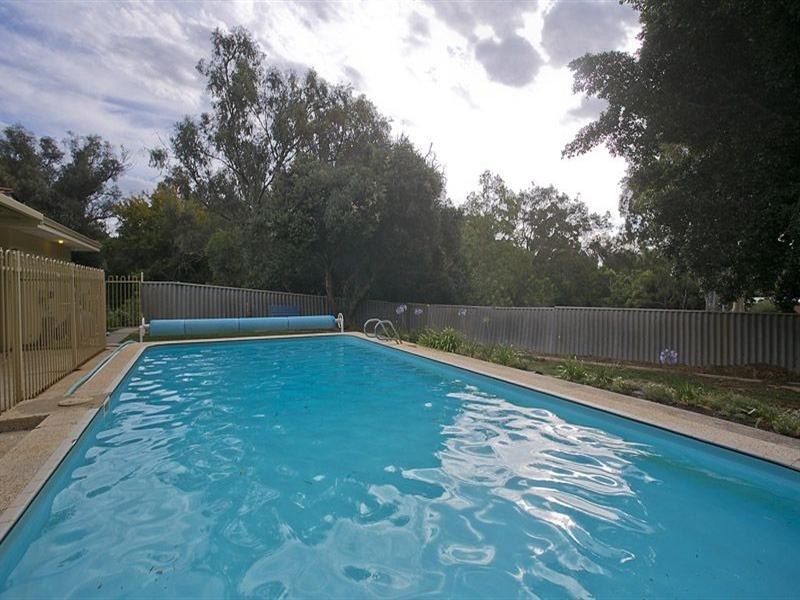 5 Jones Street, Kalamunda WA 6076