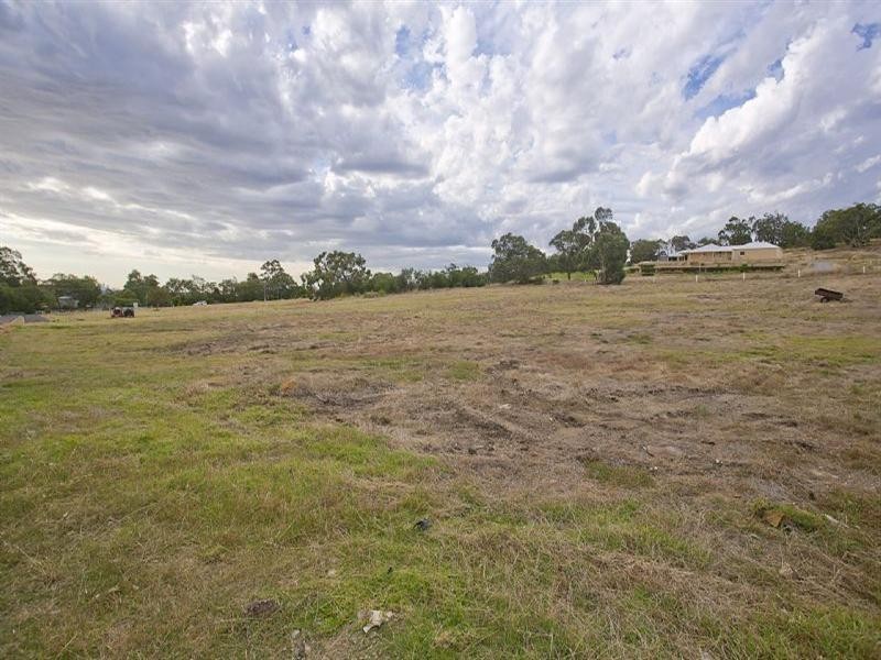 105 Holmes Road, Maida Vale WA 6057