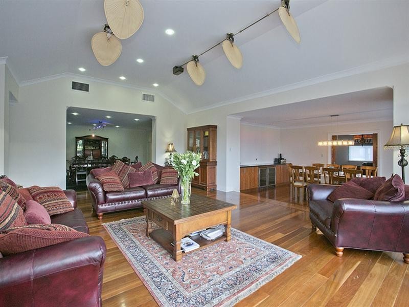 41 Malumba Crescent, Lesmurdie WA 6076