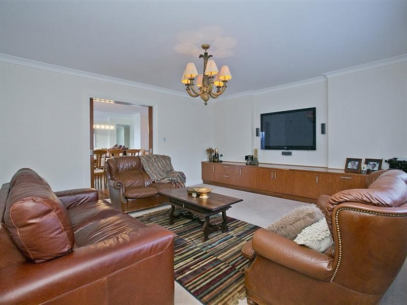 41 Malumba Crescent, Lesmurdie WA 6076