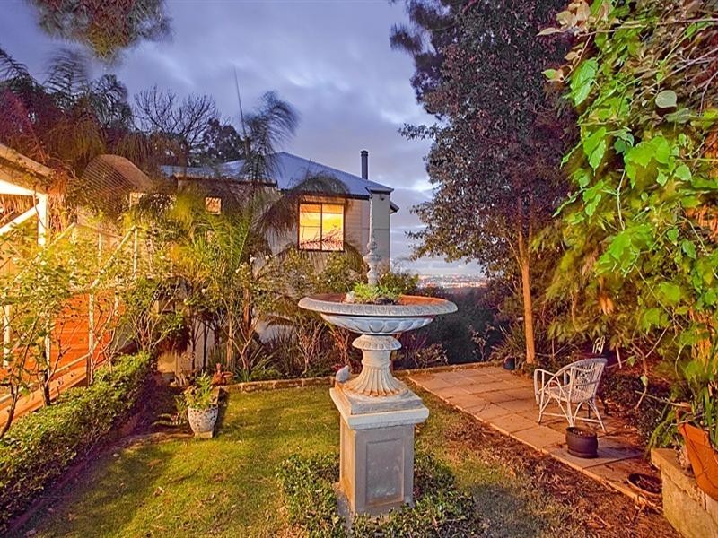 5 The Vista, Gooseberry Hill WA 6076