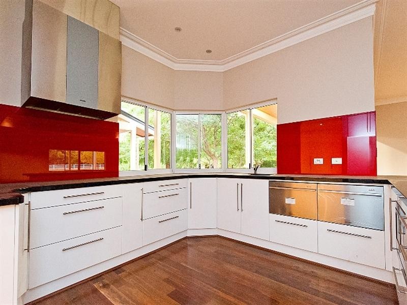 36 Victoria Road, Wattle Grove WA 6107