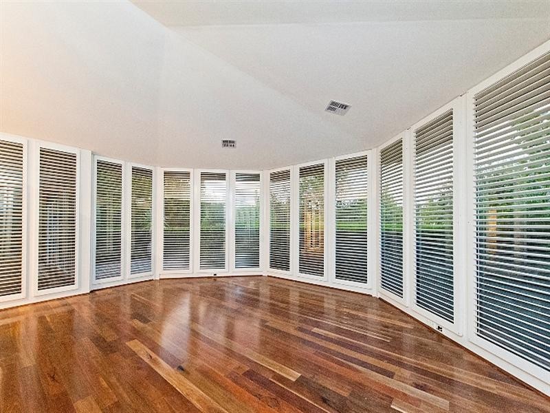 36 Victoria Road, Wattle Grove WA 6107