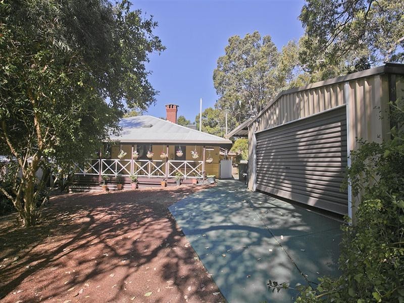 3 Schmitt Road, Kalamunda WA 6076