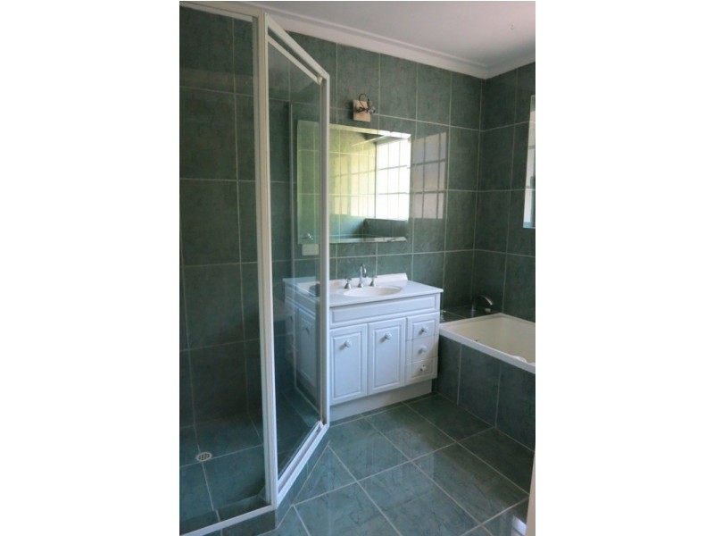 73 Falls Road, Lesmurdie WA 6076