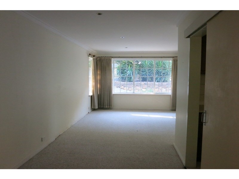 73 Falls Road, Lesmurdie WA 6076