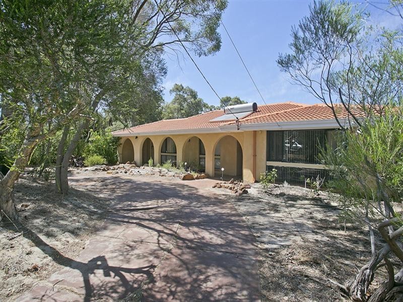 3 Pipers Place, Kalamunda WA 6076