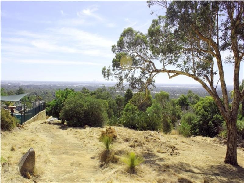 14 Gray Road, Gooseberry Hill WA 6076