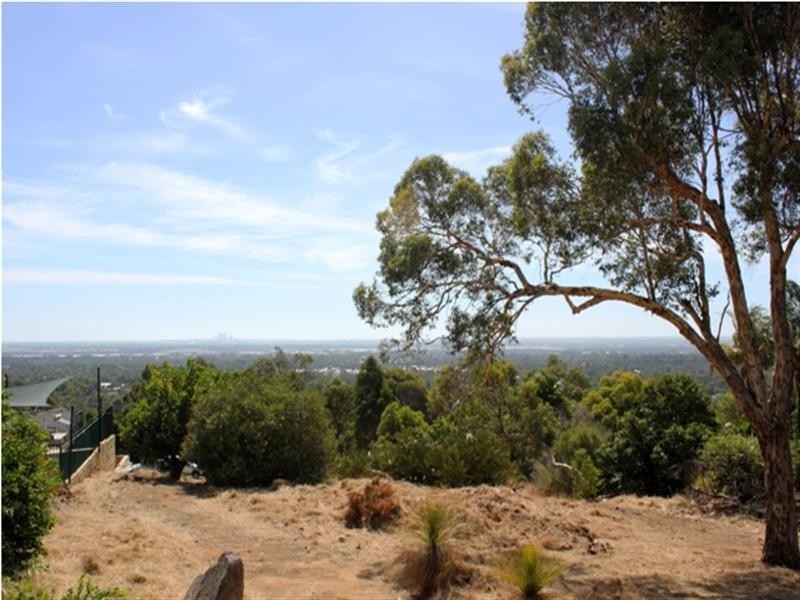 14 Gray Road, Gooseberry Hill WA 6076