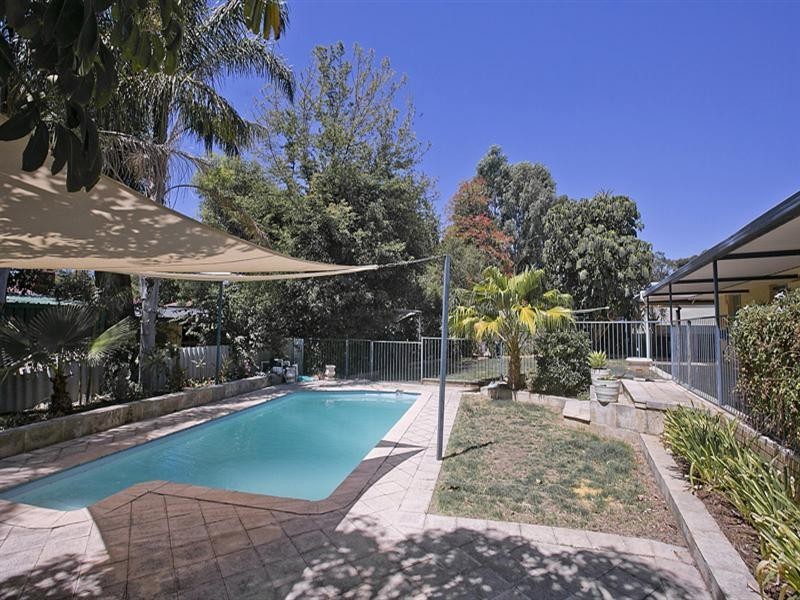 228 Kalamunda Road, Maida Vale WA 6057