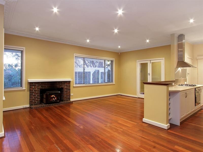 63 Lyndhurst Road, Kalamunda WA 6076