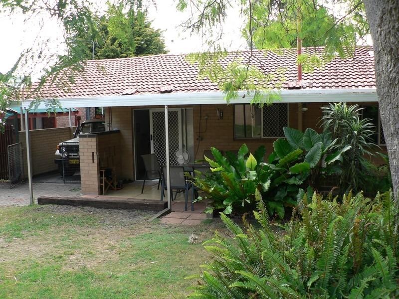 31 Gloucester Road, Kalamunda WA 6076