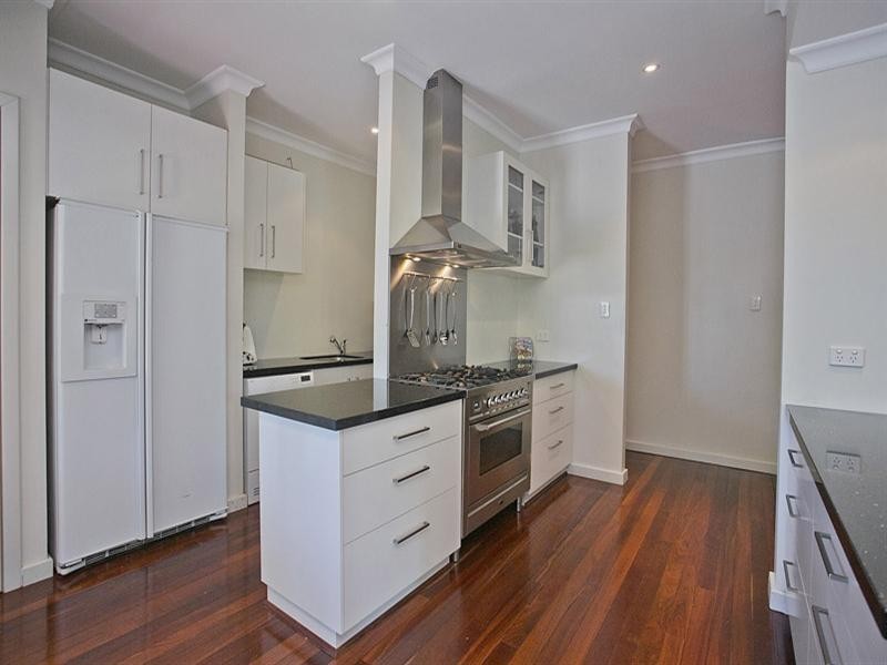 10 Stanhope Road, Kalamunda WA 6076