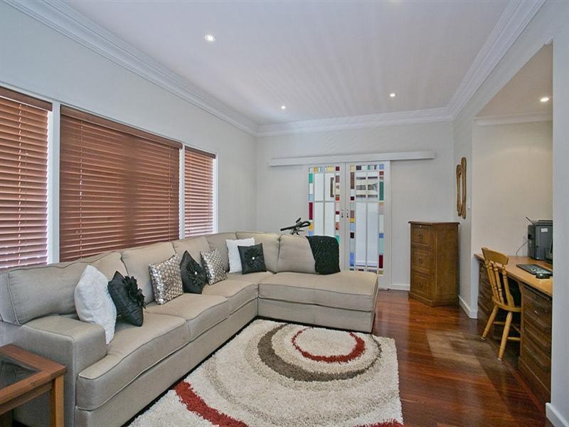 10 Stanhope Road, Kalamunda WA 6076